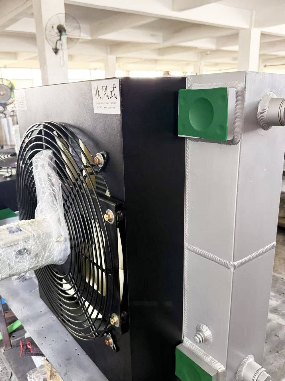 液压马达液压油换热器